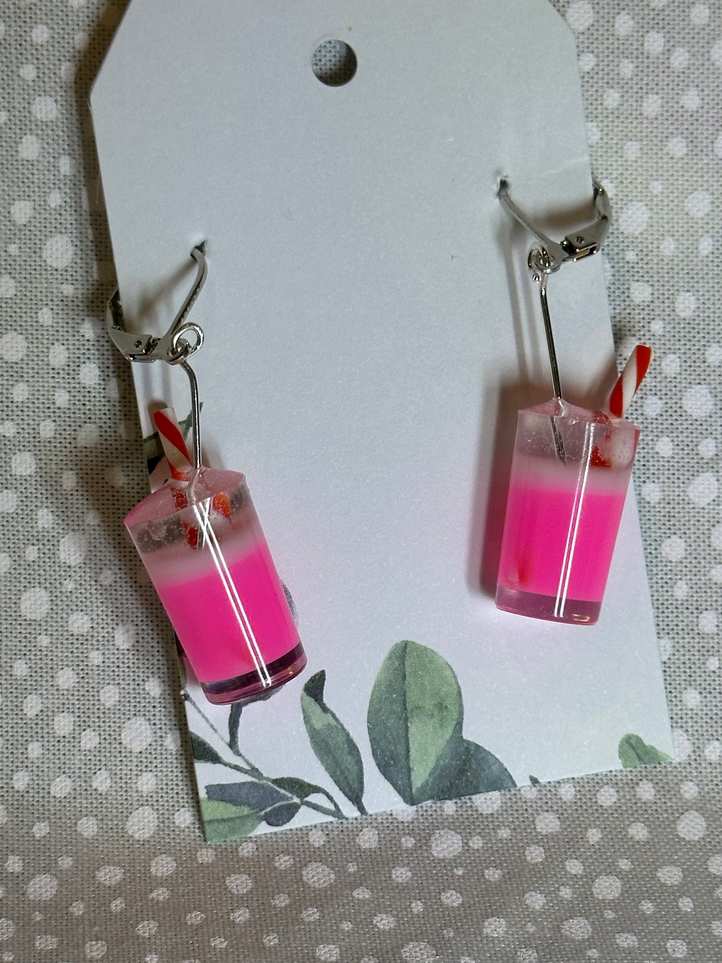 Amazing drink earrings “Strawberry Milkshake”