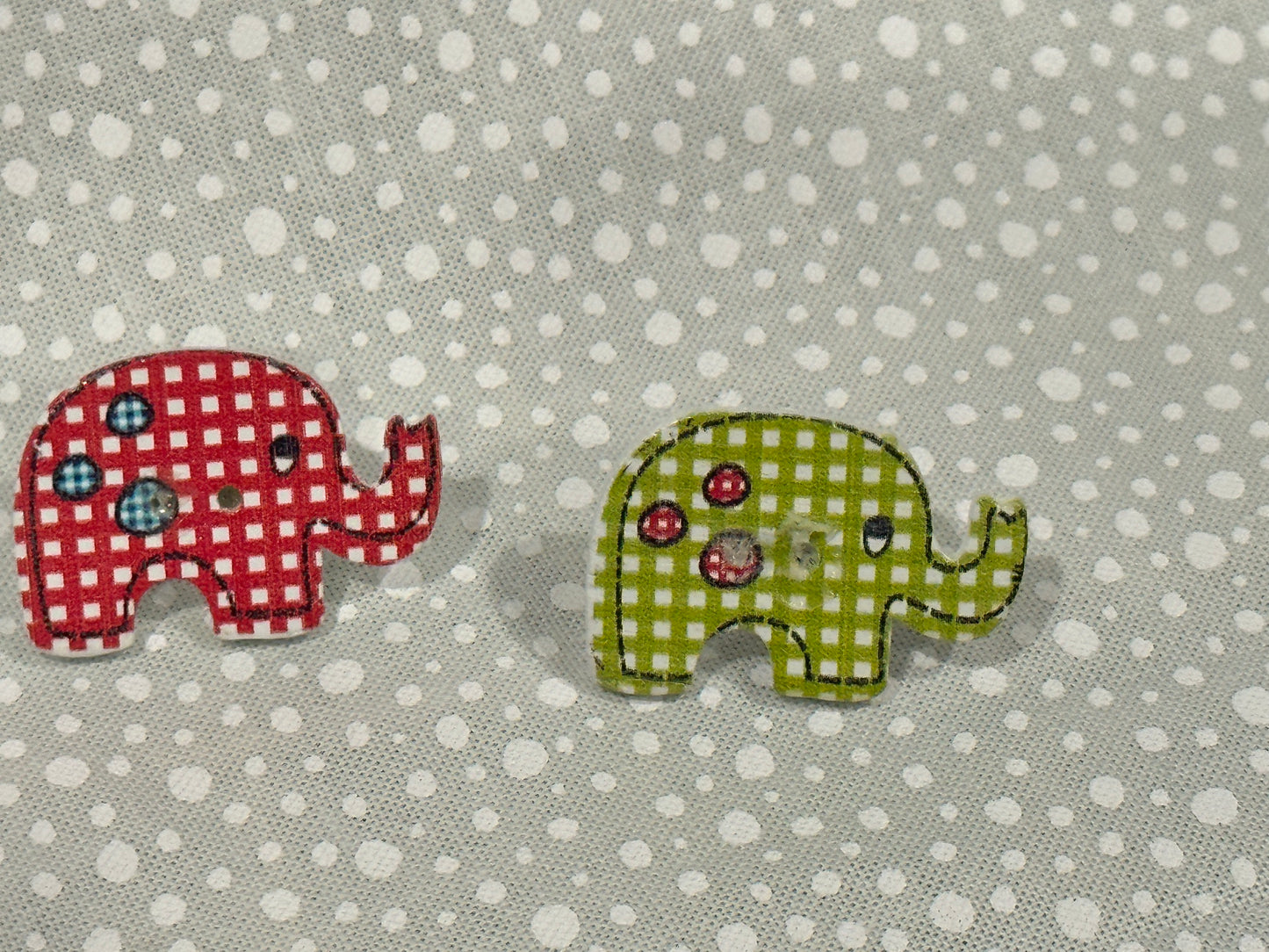 Just to cute earrings "elephant mismatch”